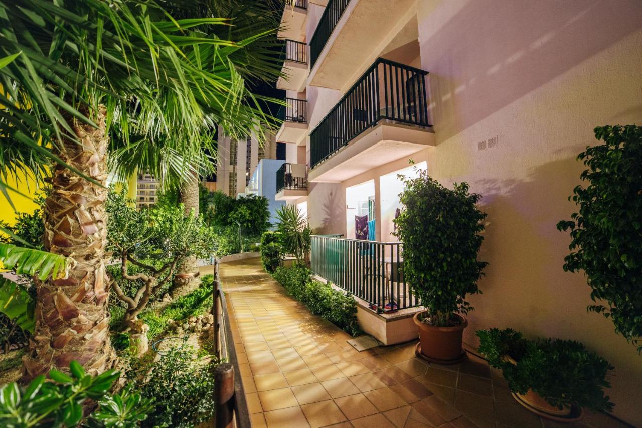 Apartamentos Palm Court ベニドルム エクステリア 写真